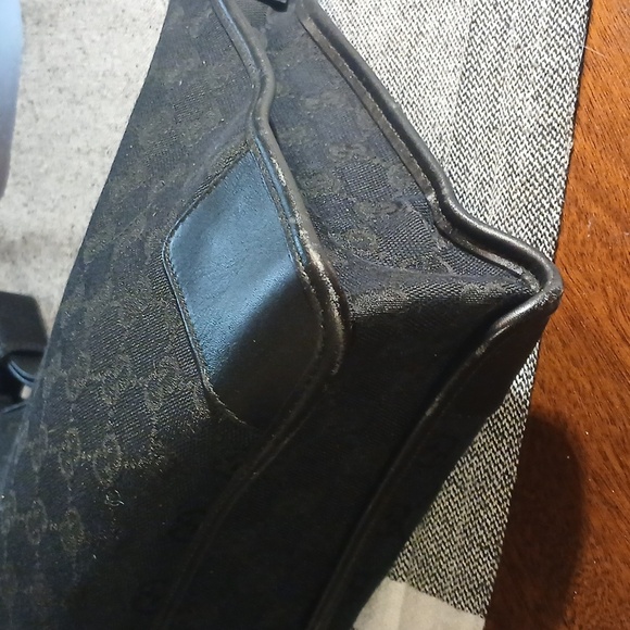 Authentic Gucci Black Hand Bag - Picture 7 of 16